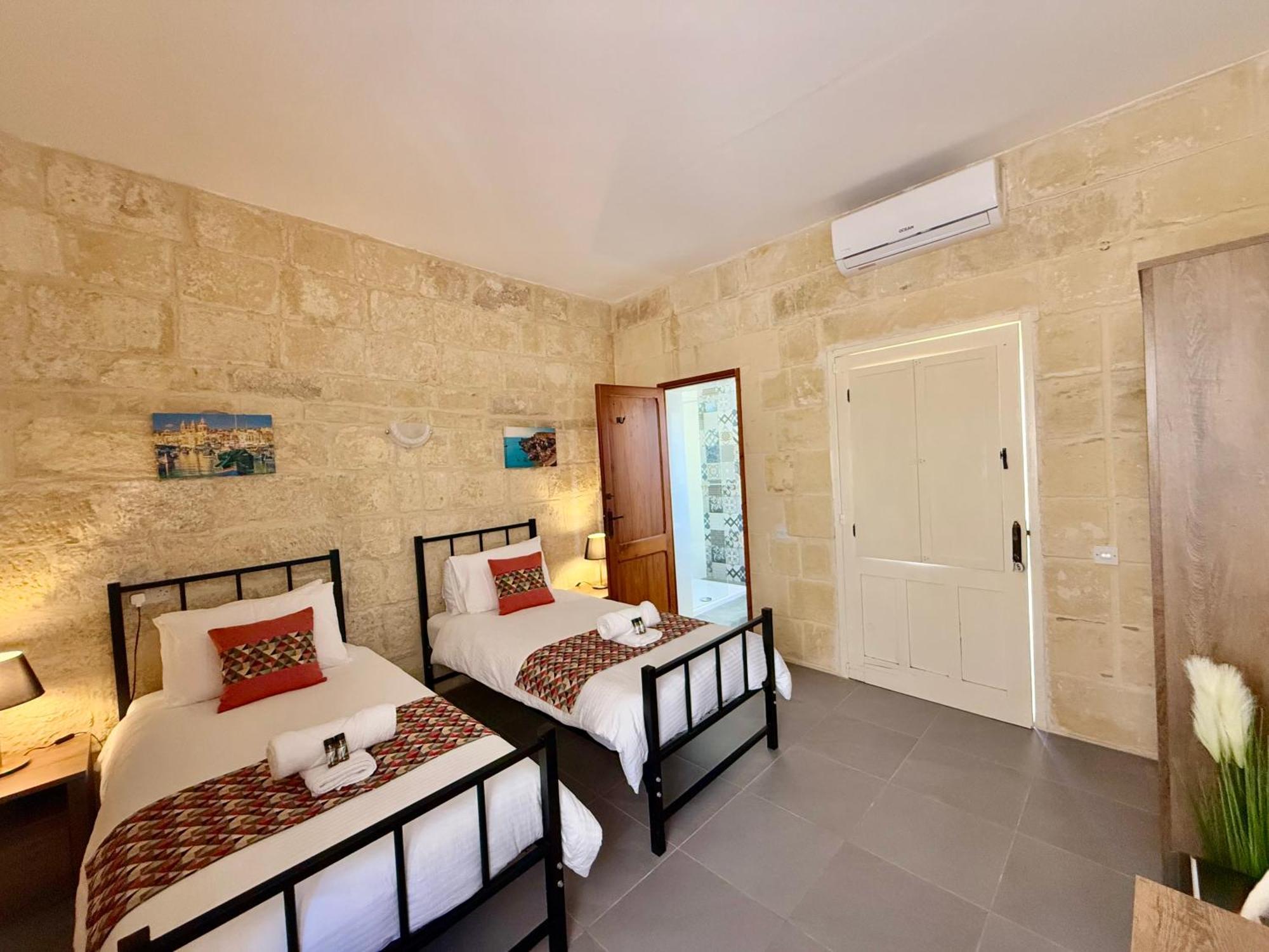 Ta' Matmura B&B Gharb  Exterior photo