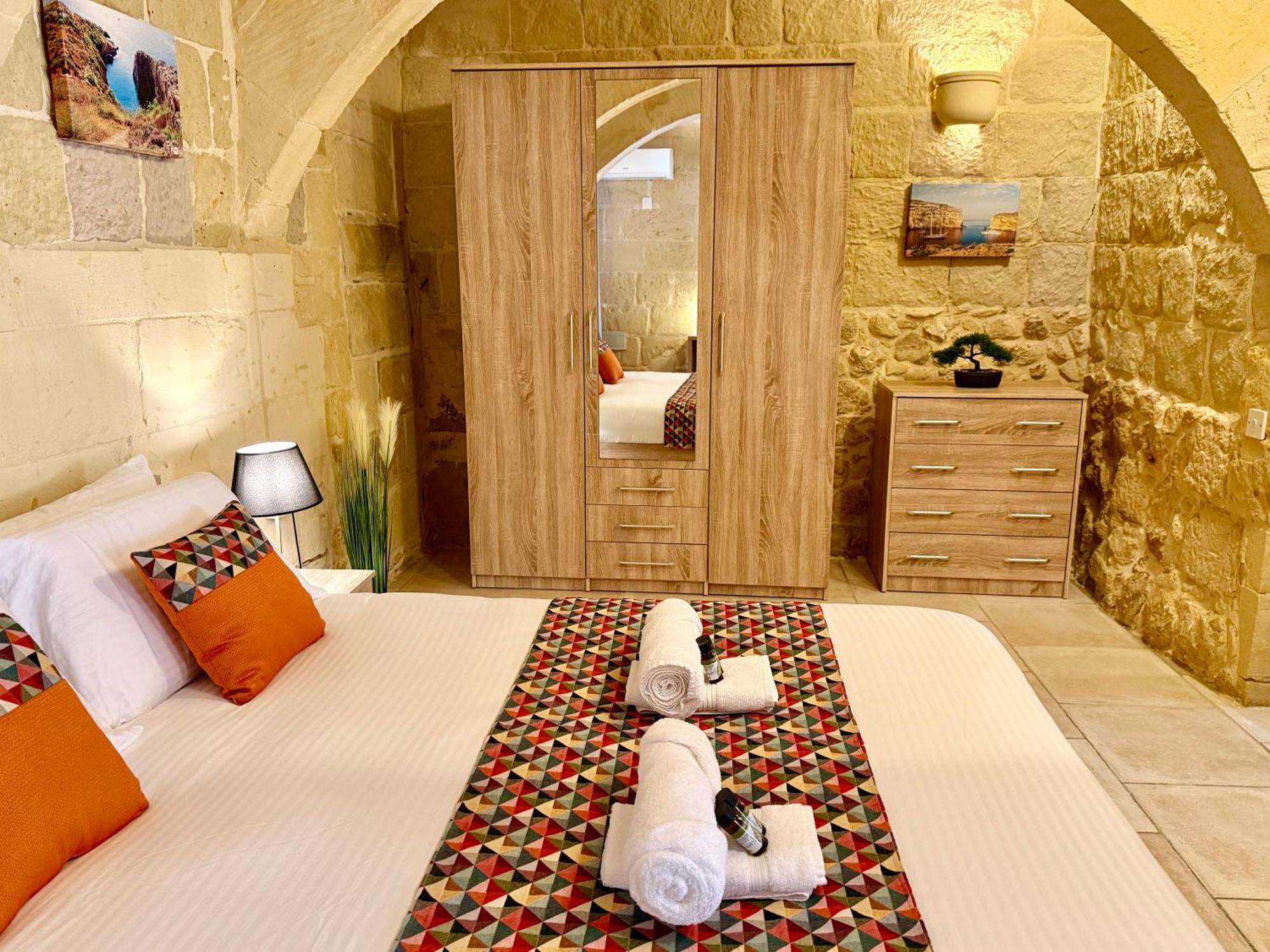 Ta' Matmura B&B Gharb  Exterior photo